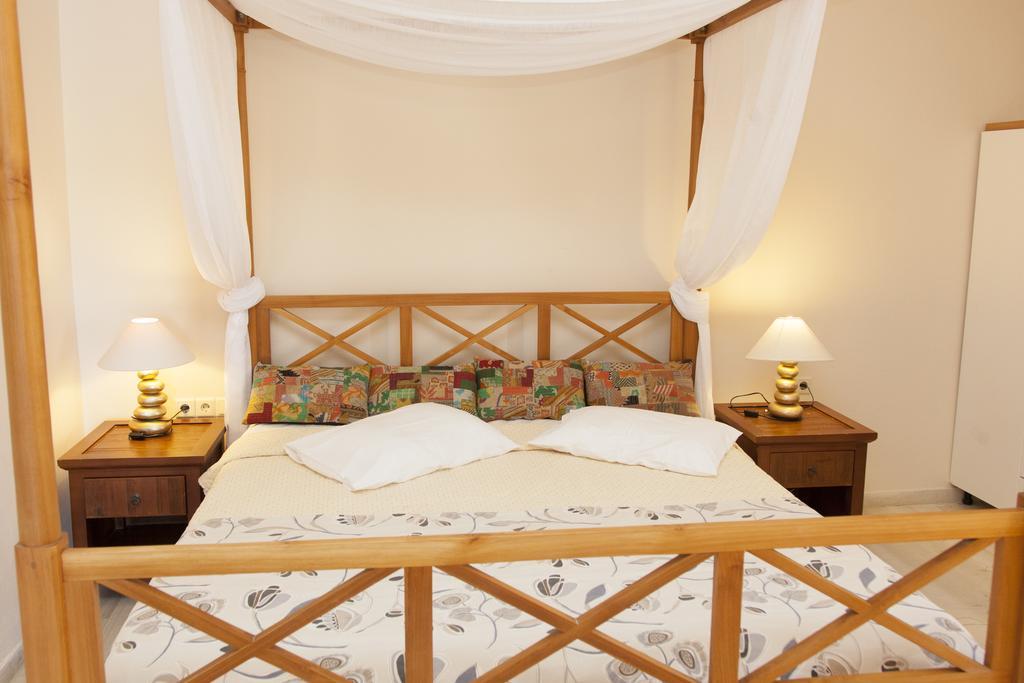 Troulakis Beach Hotel Агия-Марина Экстерьер фото